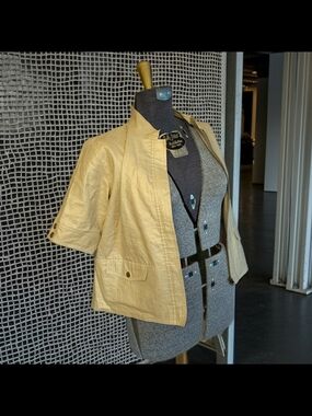 NWOT Chico's Pure Linen Metallic Gold Coated Short-Sleeve Zip-up Jacket Size S/M